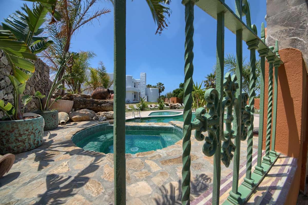 Apartamentos Turisticos Bahia De Trafalgar Zahora Kültér fotó