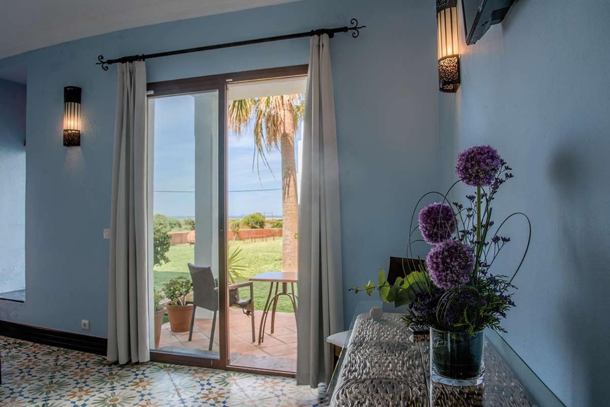 Apartamentos Turisticos Bahia De Trafalgar Zahora Kültér fotó