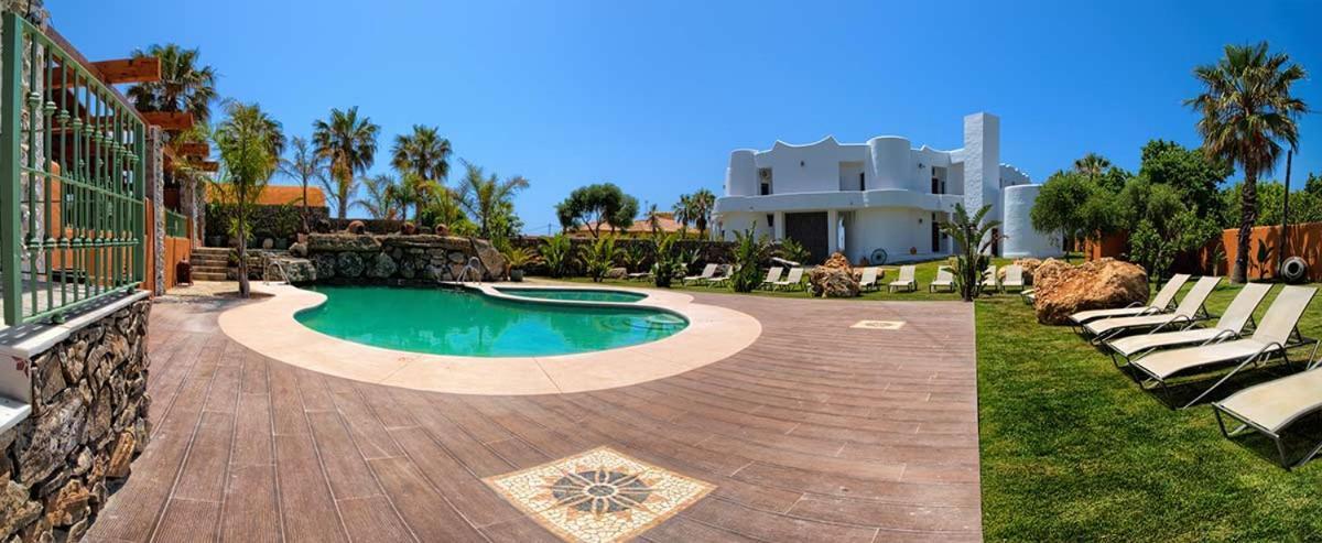 Apartamentos Turisticos Bahia De Trafalgar Zahora Kültér fotó
