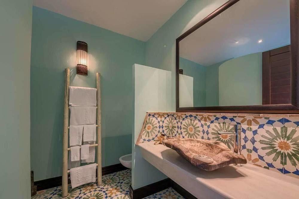 Apartamentos Turisticos Bahia De Trafalgar Zahora Kültér fotó